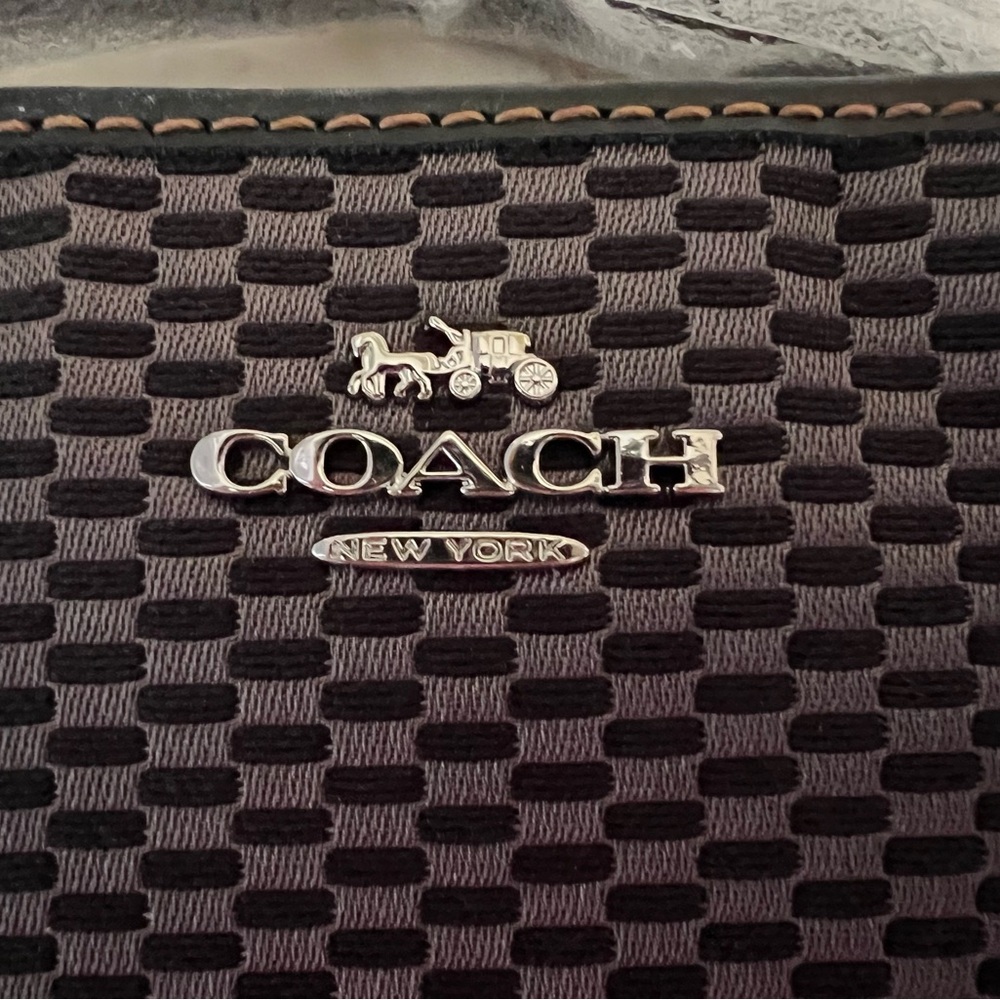 Coach Black/Grey Wristlet Bag - Picture 6 of 7